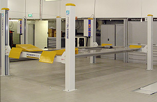 4 Post Hoists for large Automotive and Heavy Vehicles