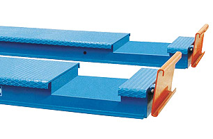 Cavity on footboards for housing of play-testing device