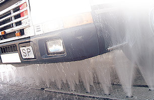Drive thru Bus Wash 4PL showing Under Chassis Wash option
